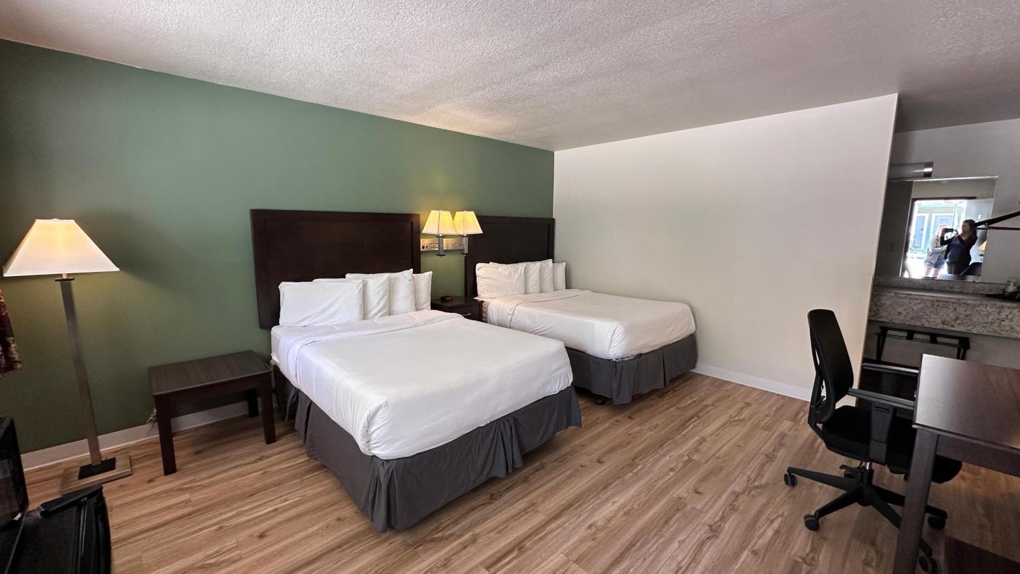Motel The Shelby 2*